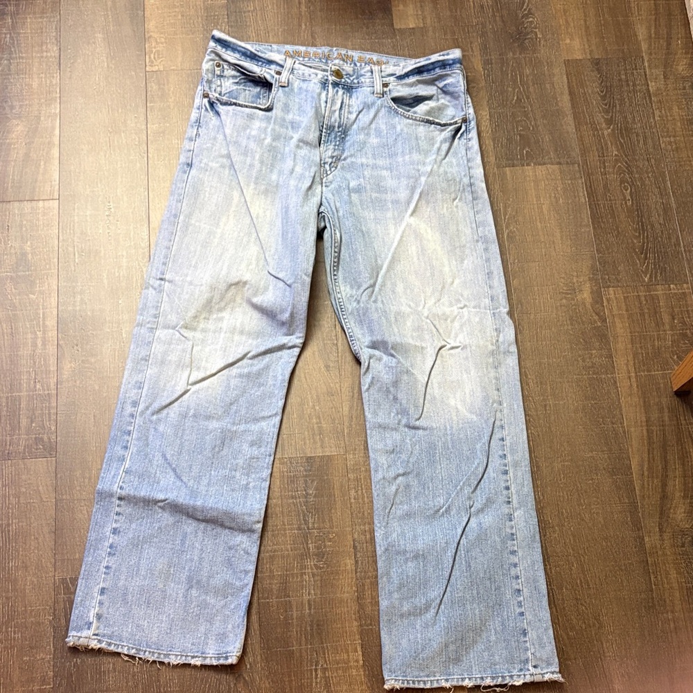 American Eagle Outfitters Relaxed Fit Light Blue Jeans